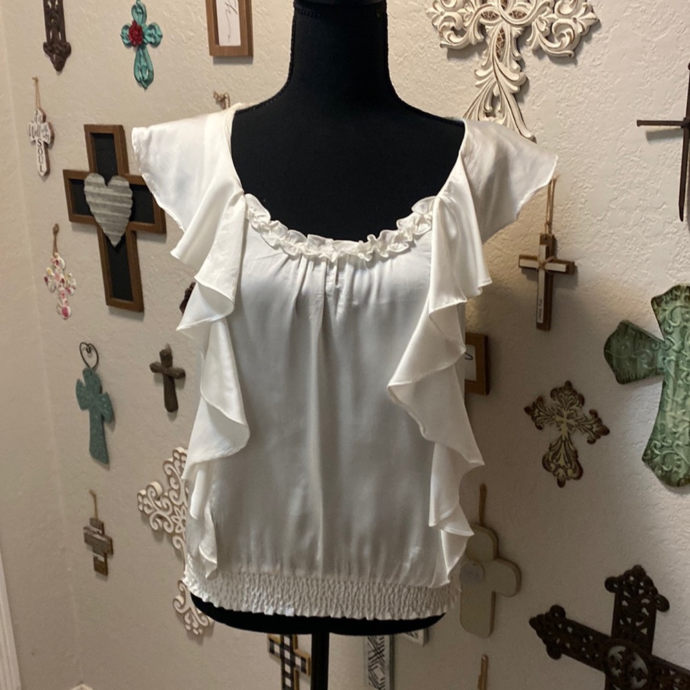 Express cream sleeveless dress shirt - Picture 1 of 3